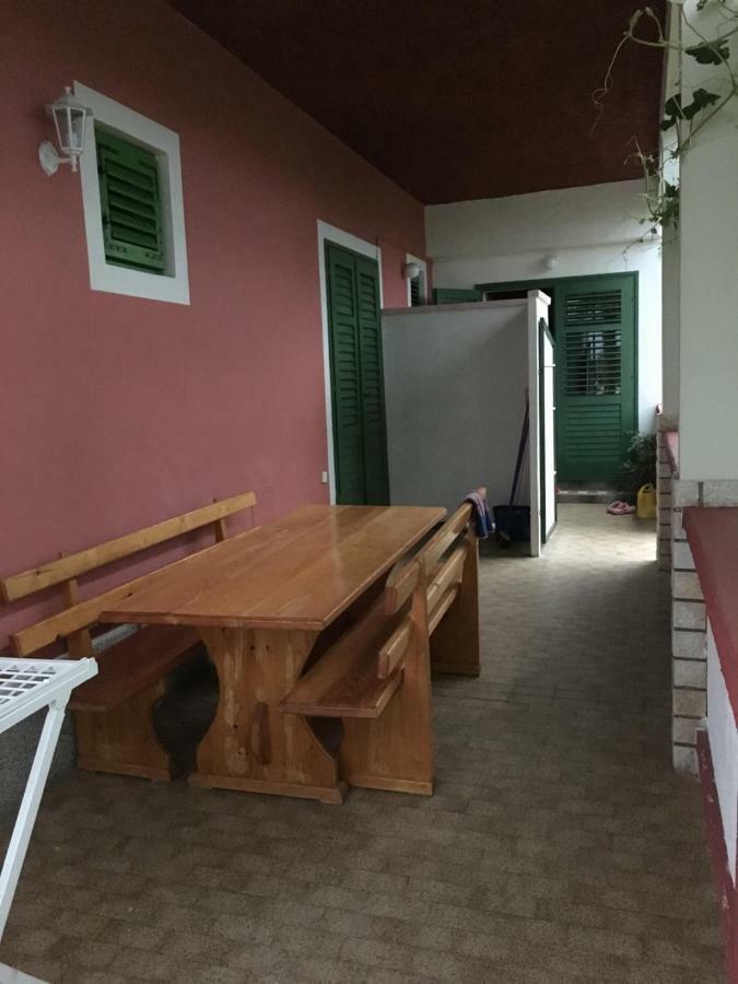 Apartments Ankica Kampor Εξωτερικό φωτογραφία